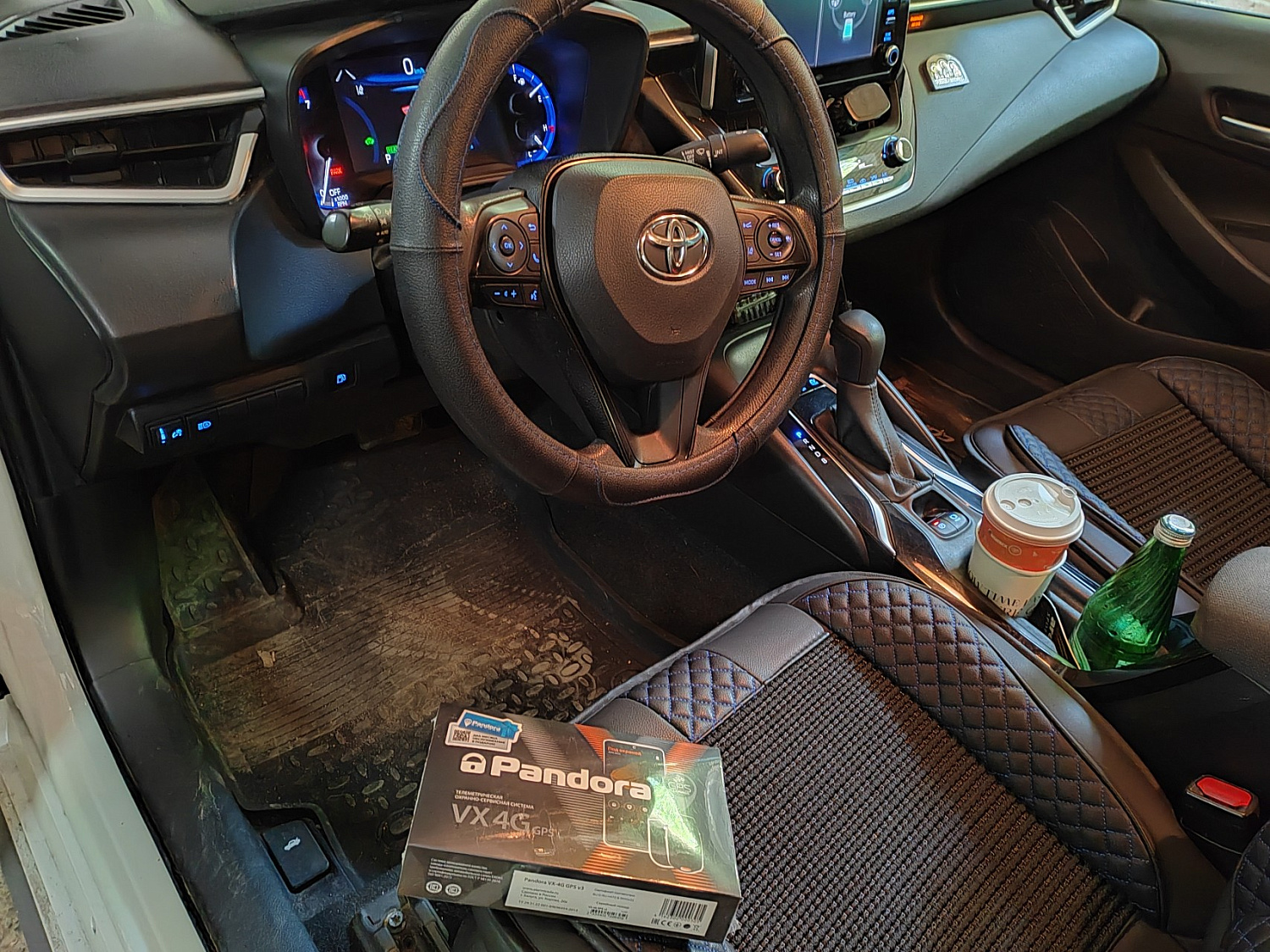 Установка автосигнализации Pandora VX4G GPS на Toyota Corolla Hybrid